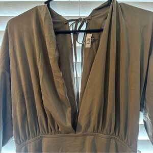 Tobi Green Dress Plunge Medium‎